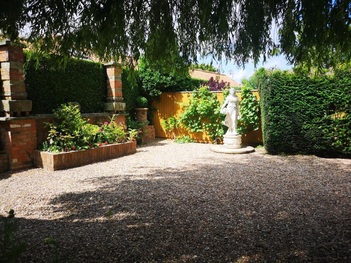 The Saddlery Holiday Cottage - Near Wolds And Coast North Thoresby 外观 照片