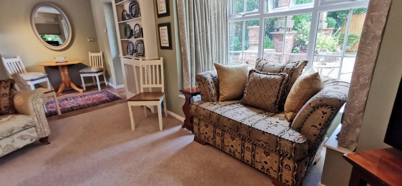 The Saddlery Holiday Cottage - Near Wolds And Coast North Thoresby 外观 照片